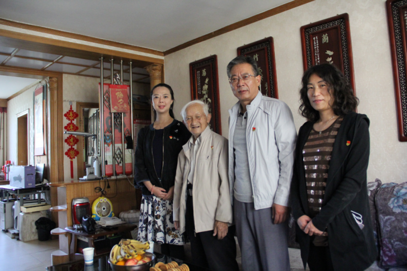 中共青海省第三建筑工程有限公司支部委員會(huì)開展“走訪慰問暖人心，紅色精神永傳承”活動(dòng)