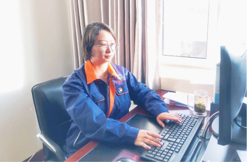 省物產(chǎn)集團黨務(wù)工作者、先進模范持續(xù)熱議黨的二十大精神（二）