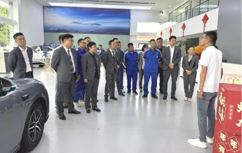 汽貿(mào)公司黨支部開展“走出去、學(xué)進來，改作風(fēng)、促發(fā)展”貫徹中央八項規(guī)定精神學(xué)習(xí)教育走深走實主題黨日活動