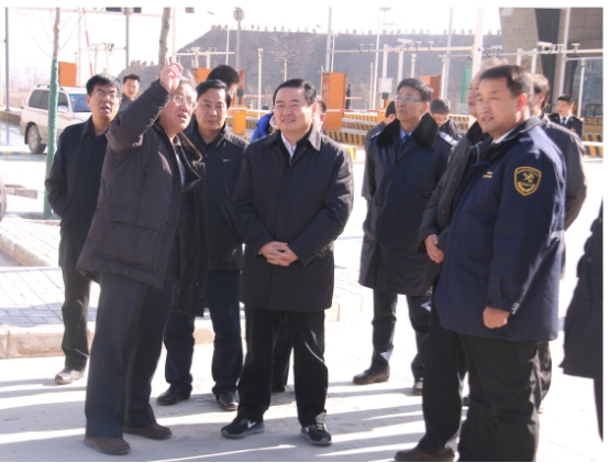 省委副書(shū)記、省長(zhǎng)郝鵬視察青海曹家堡保稅物流中心